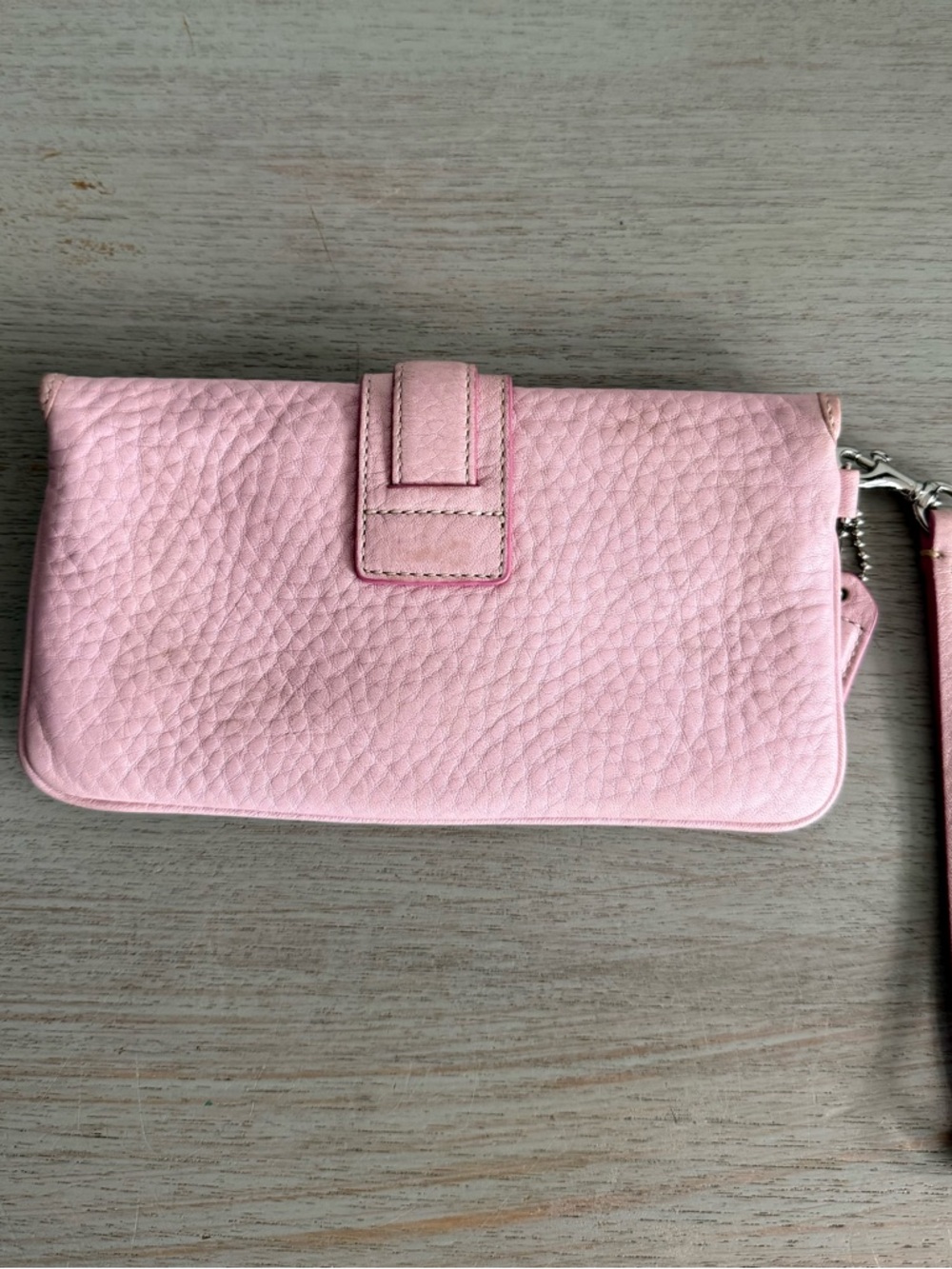 Vintage Y2K Coach Hamptons Soho Blush Pink Pebbled Calfskin Leather Wristlet - Picture 4 of 8